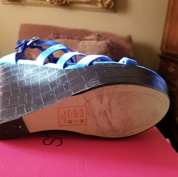 Suede black and blue wedges - Picture 3 of 3